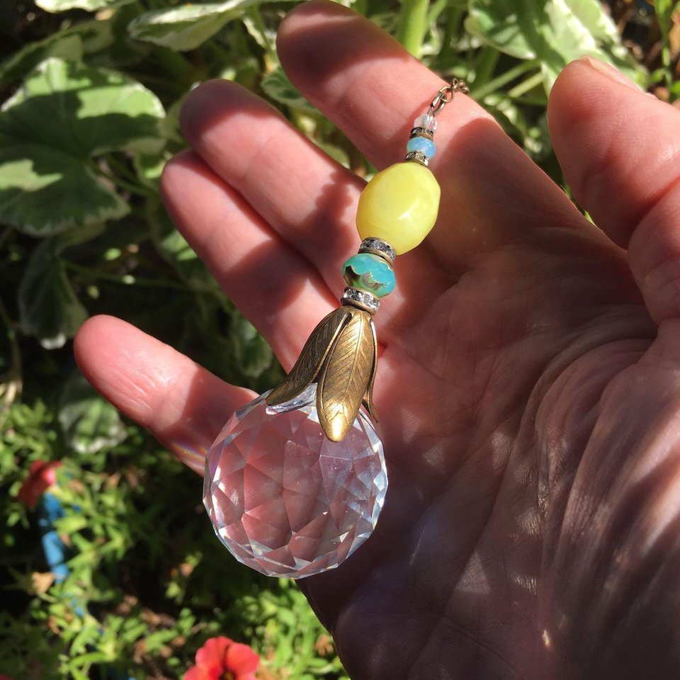 Lemon Jade Crystal Sun Catcher: 30mm Rainbow Prism Window Garden Decor